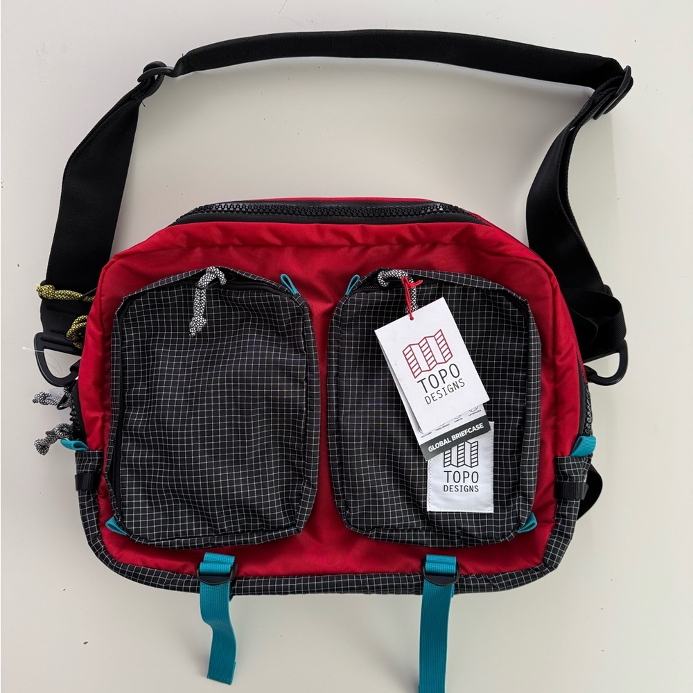 Topo Designs global briefcase Red and Black Men's Bag